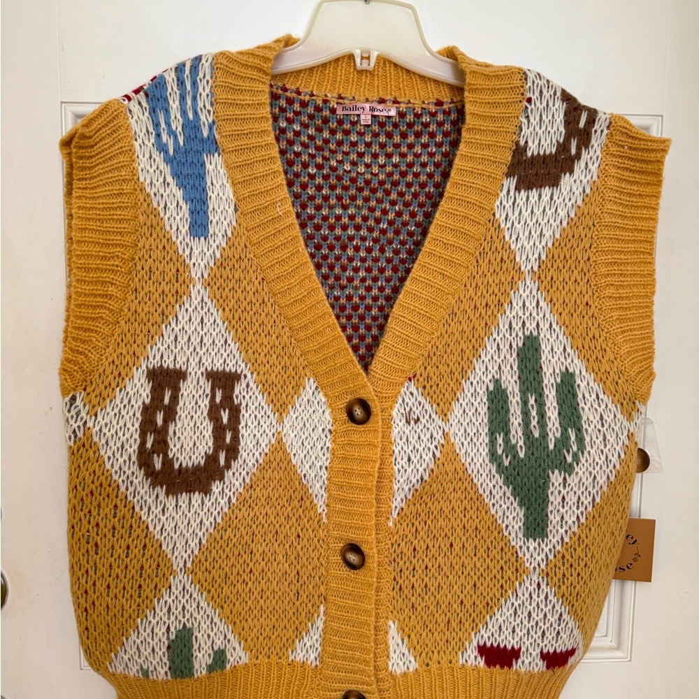 Ladies sweater vest 
Size large